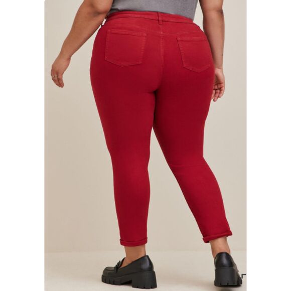 NWT Torrid Boyfriend Straight Vintage Stretch Mid Rise Denim Jeans Red Sz 28R - Picture 13 of 13